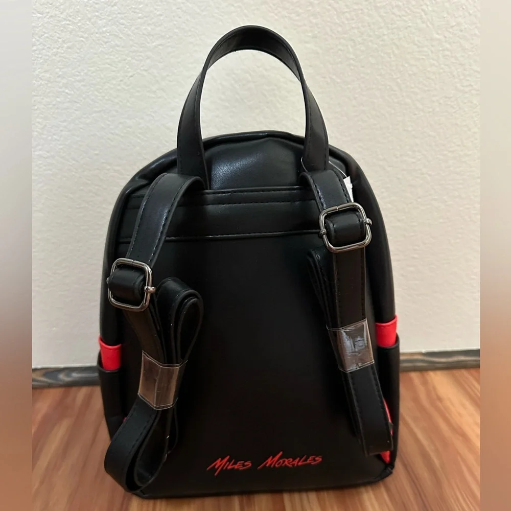 Universal Studio stylish black